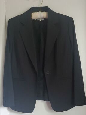 Classic Gray Single-Button Blazer